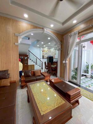 Rent · 4 bd · 117 м² · Quận 12
