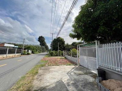 Một lô mặt tiền huyện lớn 396m2 sẵn 100TC cần bán nhanh trong năm. Mua bán Đất tại Huyện Phú Giáo Bình Dương được đăng bởi Huy Ly