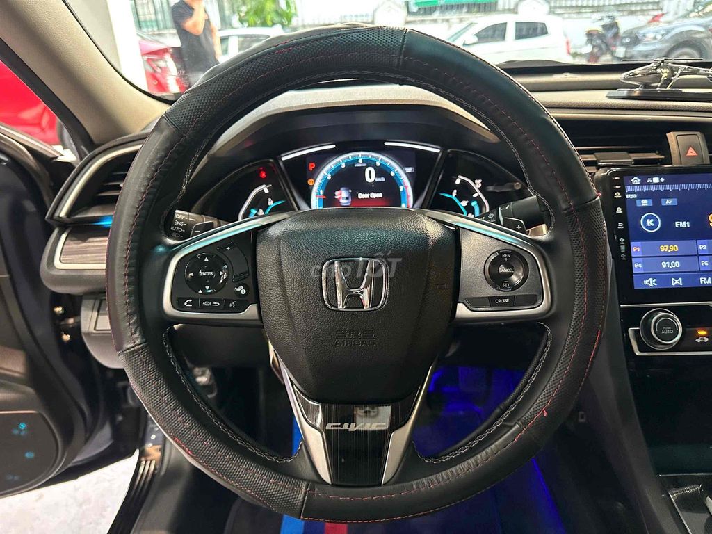 Honda Civic 2019 - 41000 km. Mua bán Ô tô tại Thành phố Thủ Đức Tp Hồ Chí Minh được đăng bởi Thy Ôtô Cũ Miền Nam hình 6