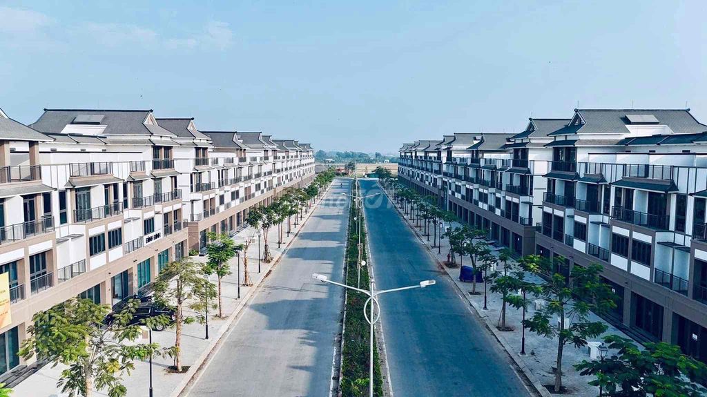 Bán Lỗ 2ty5 Căn Shophouse Imperia Đường 3/2 Hậu Nghĩa, Cổng Vinhome. Mua bán nhà ở tại Huyện Đức Hòa Long An được đăng bởi TIẾN NHÀ ĐẤT hình 1