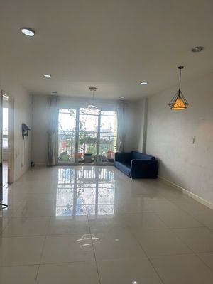 Аренда · 2 комн. · 99 м² · Quận 8, ул. Đại Lộ Đông Tây