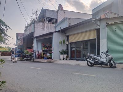 Nhà Mặt Tiền Đối Diện Trường Cấp 2 Nguyễn Thị Nuôi