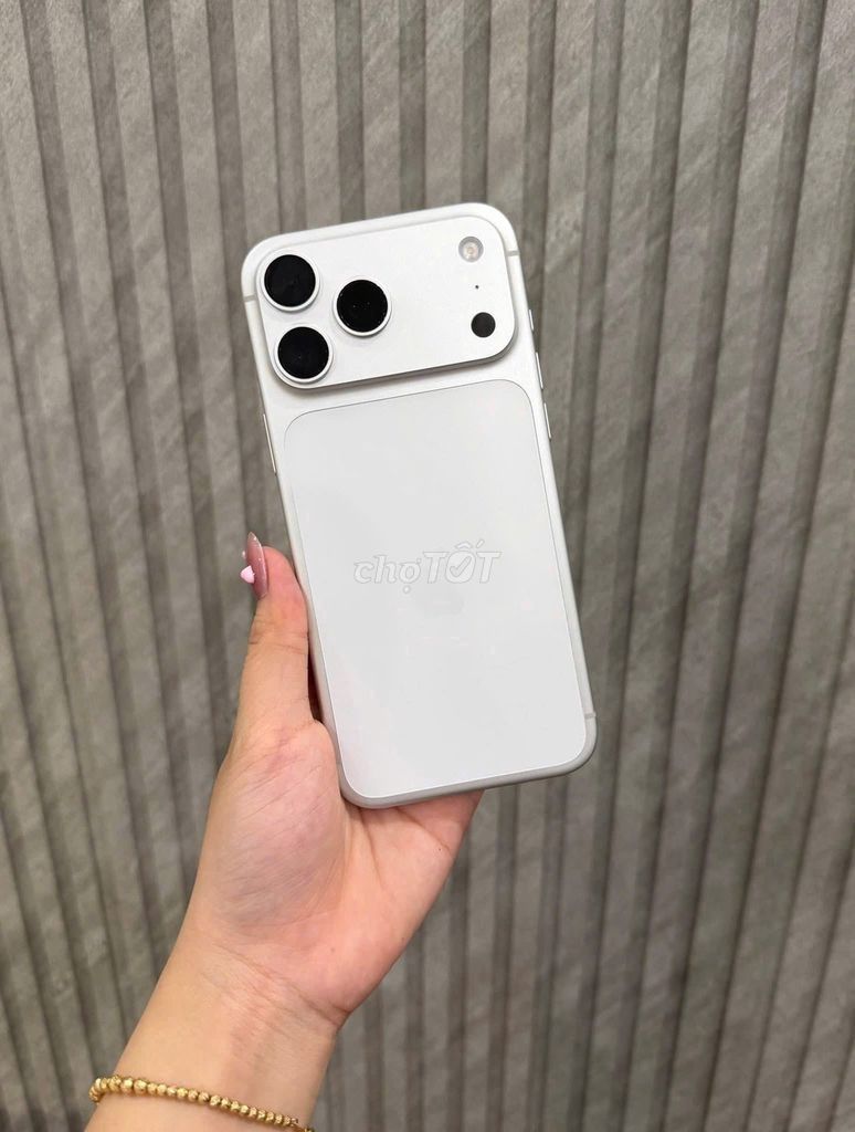 iPhone 17 Promax Bạc 256Gb VN BH T01/2027. Mua bán Điện thoại tại Quận Tân Bình Tp Hồ Chí Minh được đăng bởi Đỗ đình cư hình 1