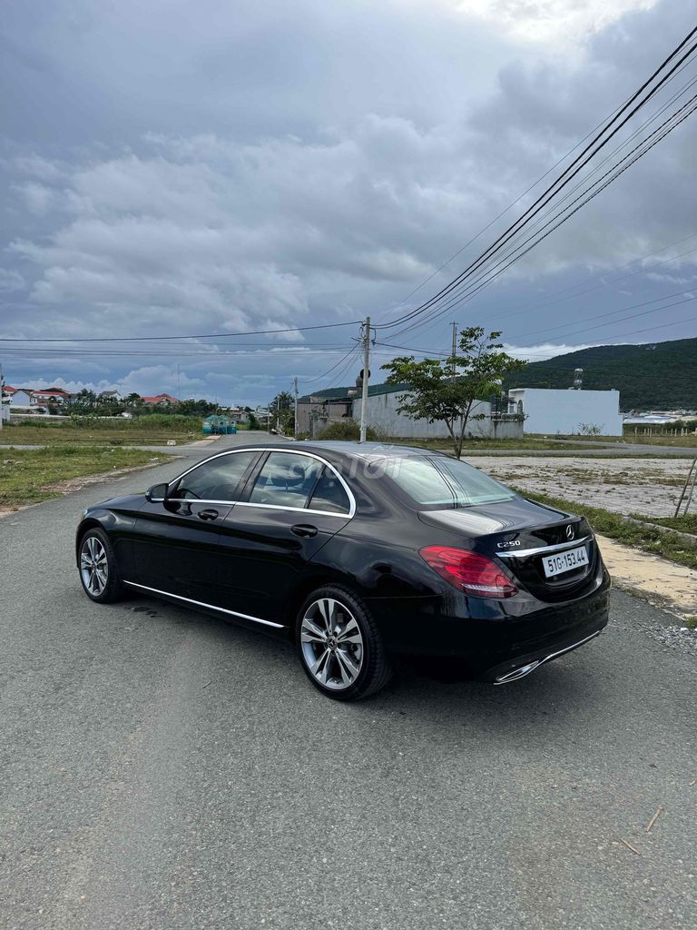 Mer 2018 C250 Exclusive. Mua bán Ô tô tại Thành phố Thủ Đức Tp Hồ Chí Minh được đăng bởi huy hình 8