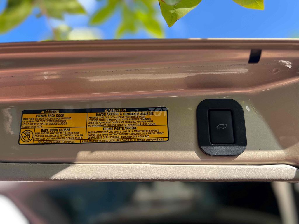 Toyota Sienna 2012 - 86000 km. Mua bán Ô tô tại Quận Ninh Kiều Cần Thơ được đăng bởi Triển Oto Xuân Khánh hình 17