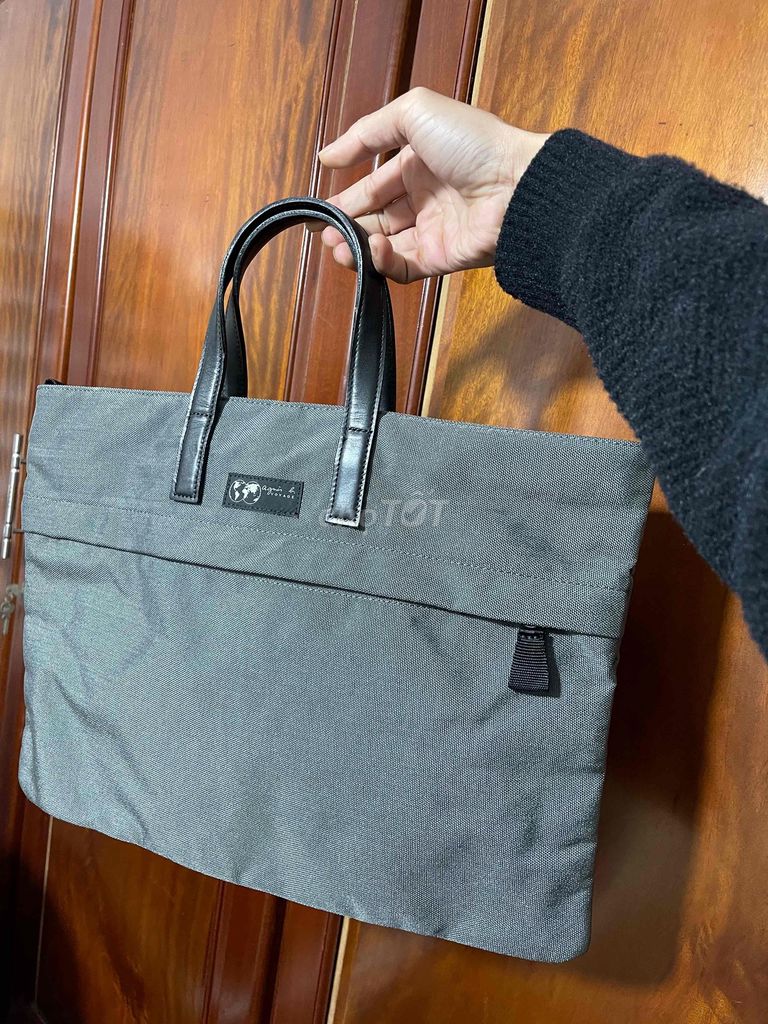 Túi xách Agnes b. Unisex Vải Xám Pháp sản xuất Nhậ. Mua bán Túi xách tại Thành phố Huế Thừa Thiên Huế được đăng bởi A Na hình 1