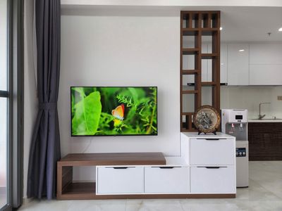 Cho thuê căn  Satra Eximland  rộng 93m2, 2p ngủ, NTCC, 17tr/th