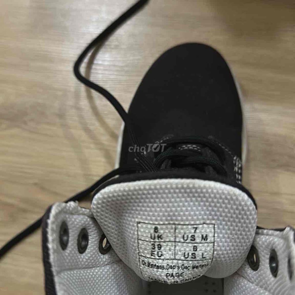 Giày bốt Dr. Martens Da Đen Size 39. Mua bán Giày dép tại Quận Bình Tân Tp Hồ Chí Minh được đăng bởi võ văn học hình 1
