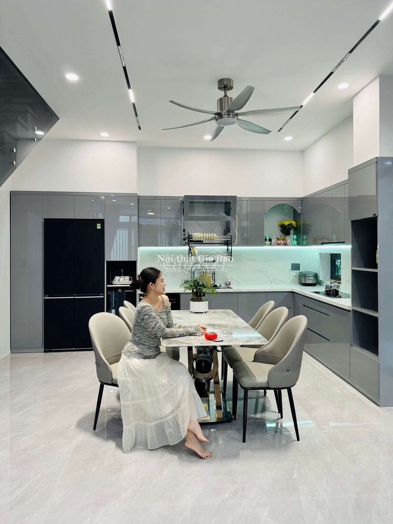 Tủ bếp Acrylic Xám Hiện đại. Mua bán Tủ, kệ gia đình tại Quận Thanh Khê Đà Nẵng được đăng bởi Nội Thất Gia Bảo hình 1