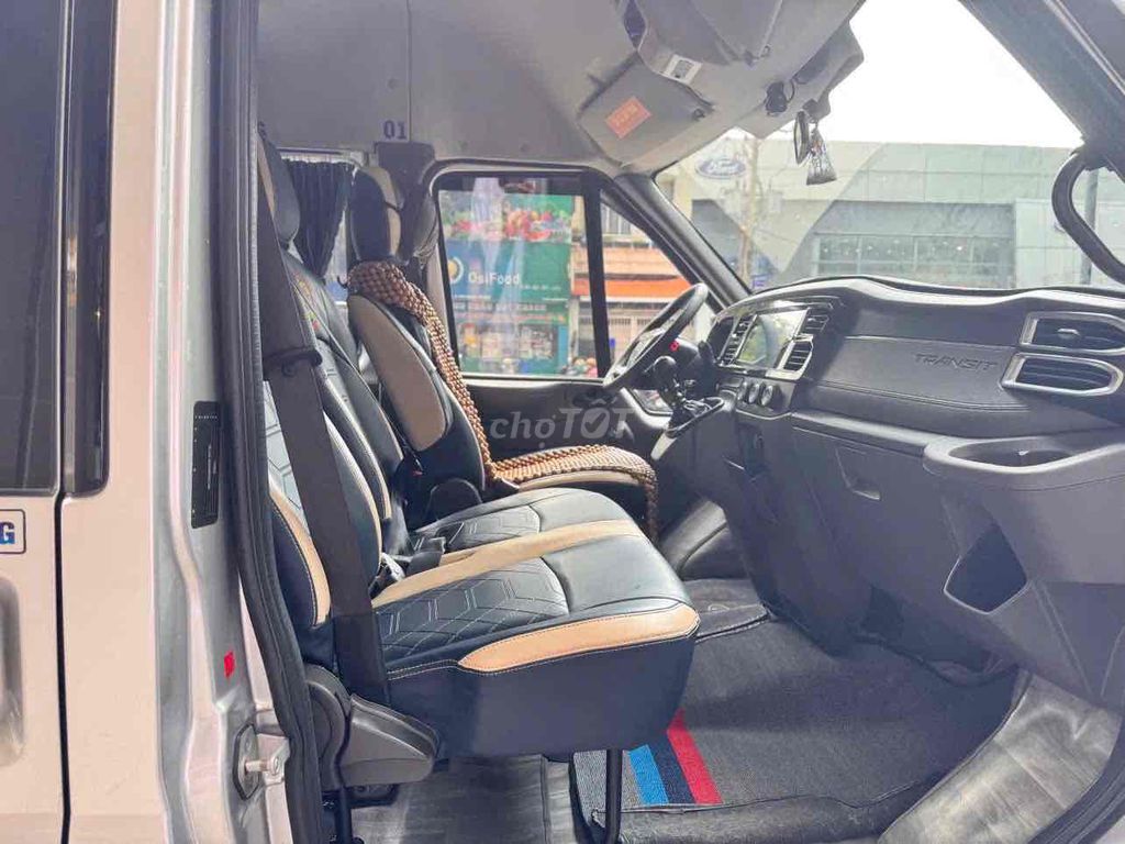 Ford Transit 2024 - 69000 km. Mua bán Ô tô tại Quận Tân Bình Tp Hồ Chí Minh được đăng bởi Thế Quang Sài Gòn Ford hình 3