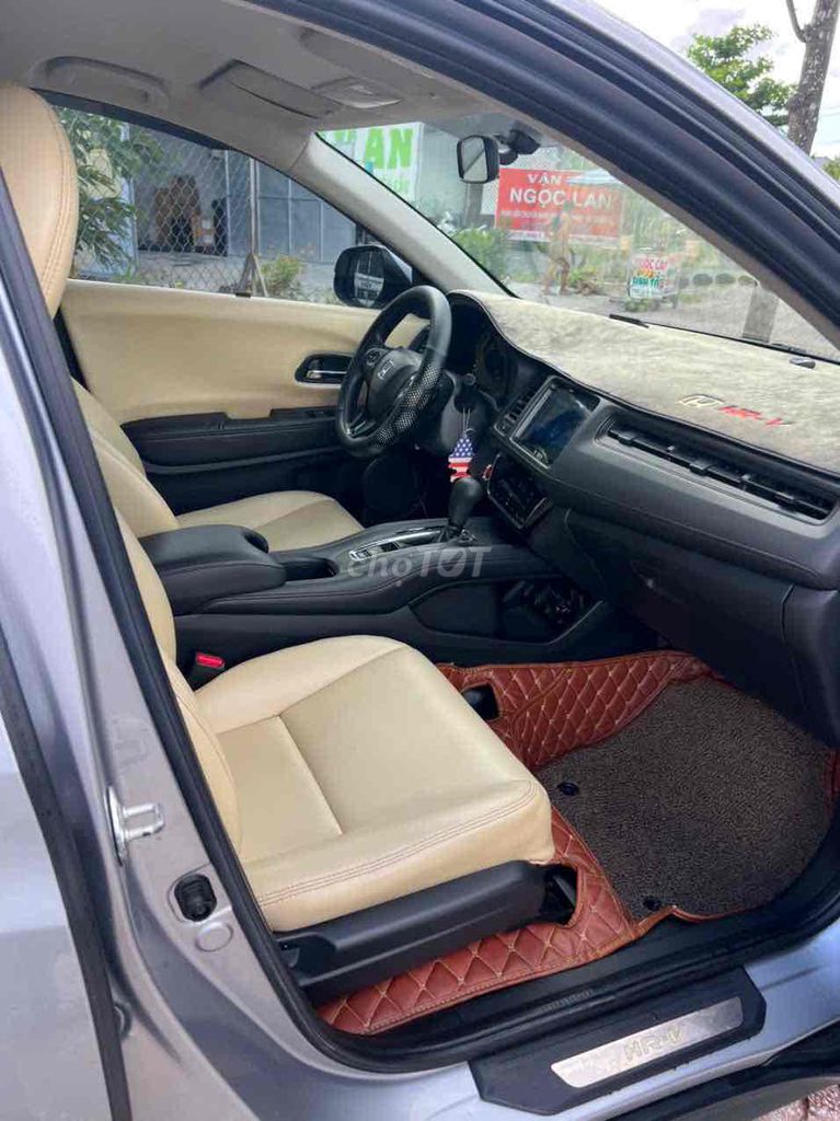 Honda HR-V 2019 - 134000 km. Mua bán Ô tô tại Thành phố Vĩnh Long Vĩnh Long được đăng bởi Thuỳ Phan hình 10