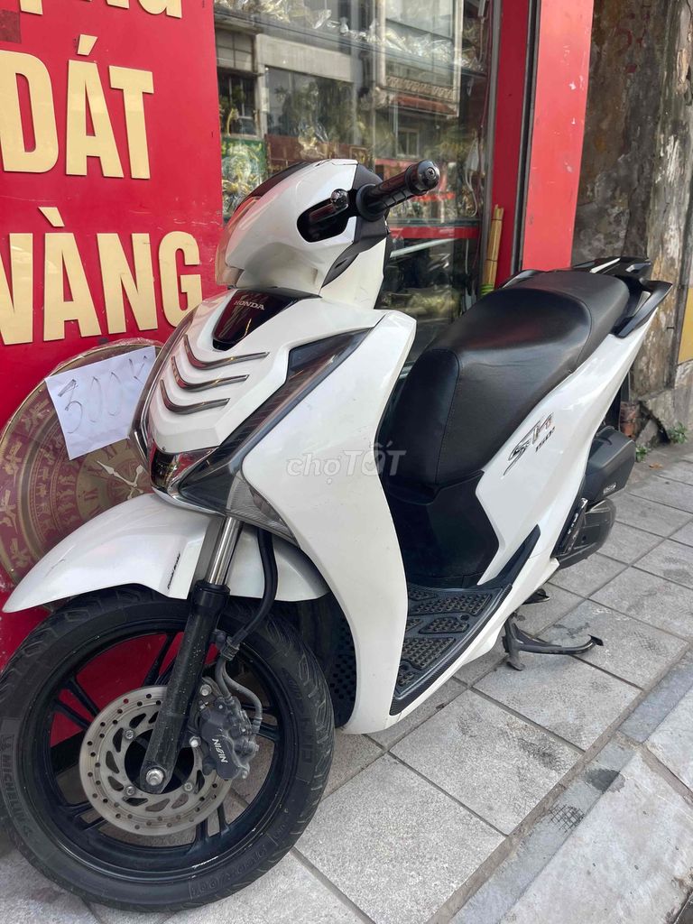 Bán xe chính chủ. Mua bán Xe máy tại Quận Hai Bà Trưng Hà Nội được đăng bởi Lữ Xuân Mạnh hình 1