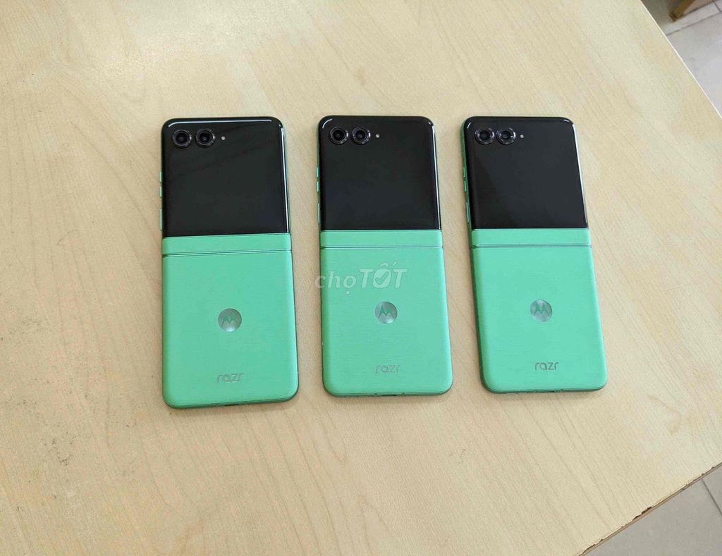 Motorola Razr 60 (8/256gb) | Razr 2025 trả góp. Mua bán Điện thoại tại Quận 11 Tp Hồ Chí Minh được đăng bởi Thành Đạt Quận 11 hình 1