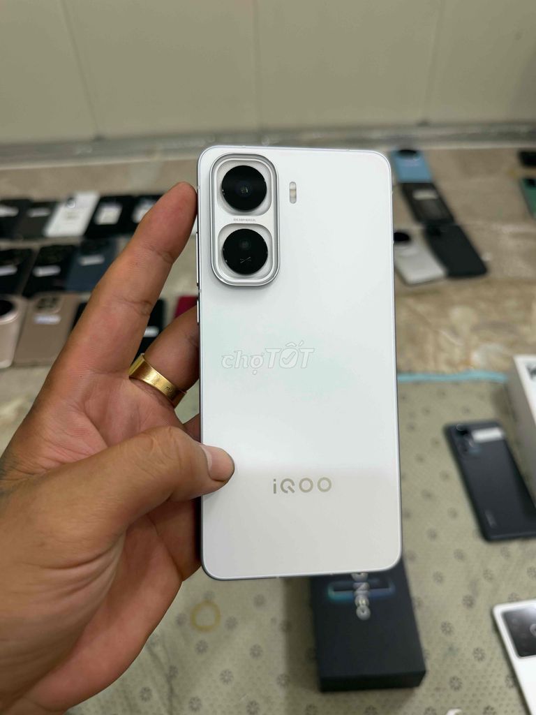 iQOO Neo 11 256GB Trắng fullbox đẹp ko tì vết. Mua bán Điện thoại tại Quận Tân Bình Tp Hồ Chí Minh được đăng bởi Nguyễn Thắng Mobile hình 1