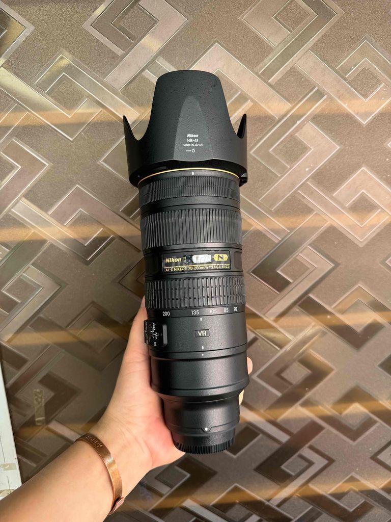 Nikon 70-200 F2.8 VR II rất đẹp,kính đẹp kèm túi