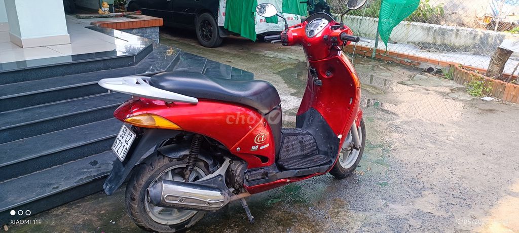 Honda @150 2004 Đỏ 140.000 km. Mua bán Xe máy tại Thành phố Thuận An Bình Dương được đăng bởi Hung Le hình 2