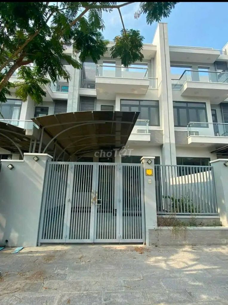 Nhà mặt tiền Hùng Vương, Khu đô thị Phú Mỹ, Bình Dương
