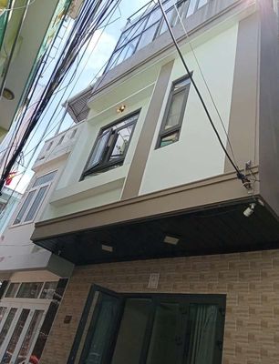 Bán Nhà 3 Tầng Ông Ích Khiêm - Nở Hậu - Giá 4.2 Tỷ - Gần trường, chợ. Mua bán nhà ở tại Quận Hải Châu Đà Nẵng được đăng bởi Lê Kim Tô