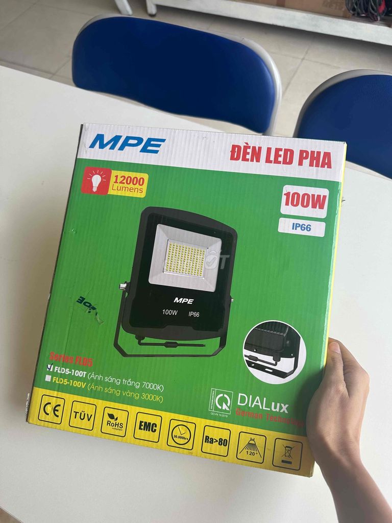Đèn led pha 100W Trắng. Mua bán Đèn tại Huyện Hóc Môn Tp Hồ Chí Minh được đăng bởi Thích bán đồ THANH LÝ hình 1