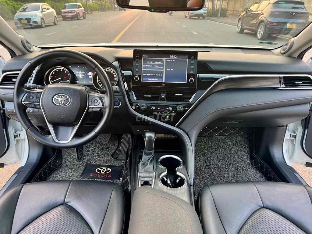 Toyota Camry 2022 2.5 Q - 43000 km. Mua bán Ô tô tại Quận Long Biên Hà Nội được đăng bởi Trang Gala hình 14