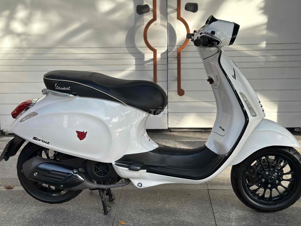 vespa sprin máy móc nguyên zin sang tên nhanh gọn. Mua bán Xe máy tại Quận Hải Châu Đà Nẵng được đăng bởi gold hình 3