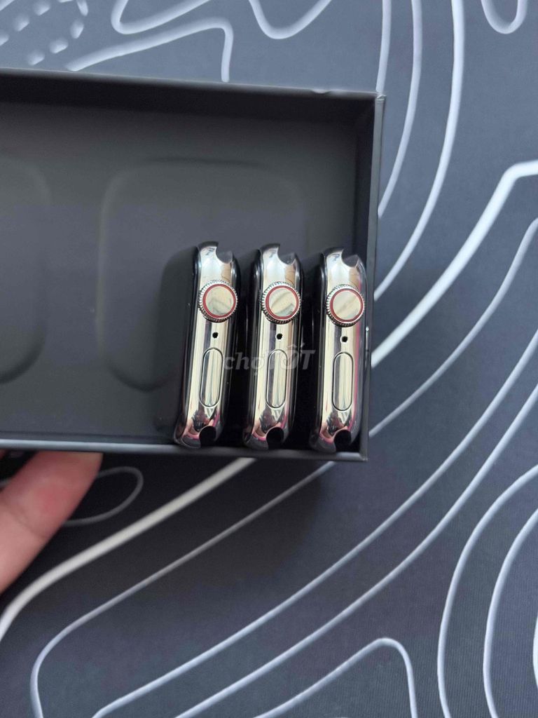 Apple Watch Series 5 Thép Bạc 40mm esim. Mua bán Thiết bị đeo thông minh tại Quận Hoàng Mai Hà Nội được đăng bởi VN WATCH  hình 1