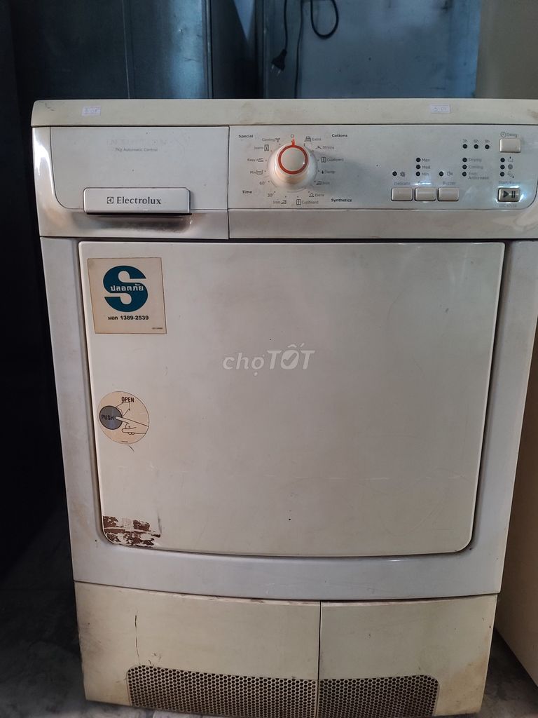 Thanh lý máy sấy Electrolux 7kg model EDC67150W