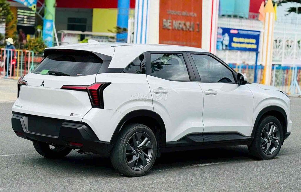 Мицубиси Xforce GLX 2024 белый 17 000 км
