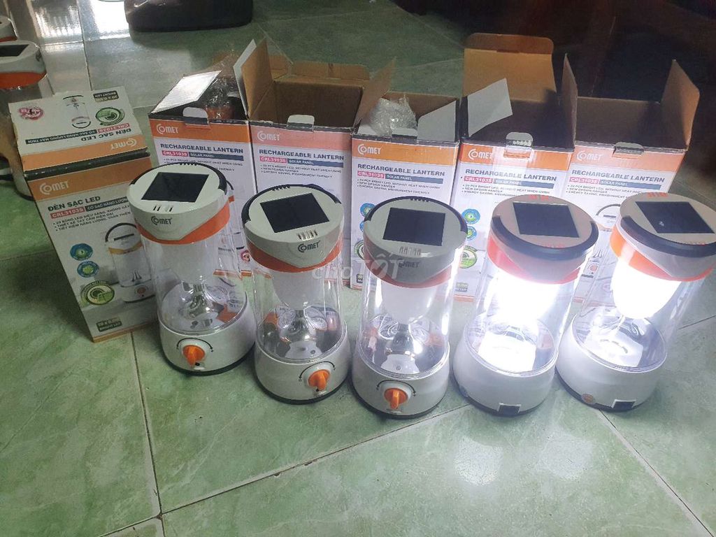 Đèn sạc LED Comet CRL3103S Năng lượng mặt trời. Mua bán Đèn tại Quận 12 Tp Hồ Chí Minh được đăng bởi Nguyễn Thị Thắm hình 1
