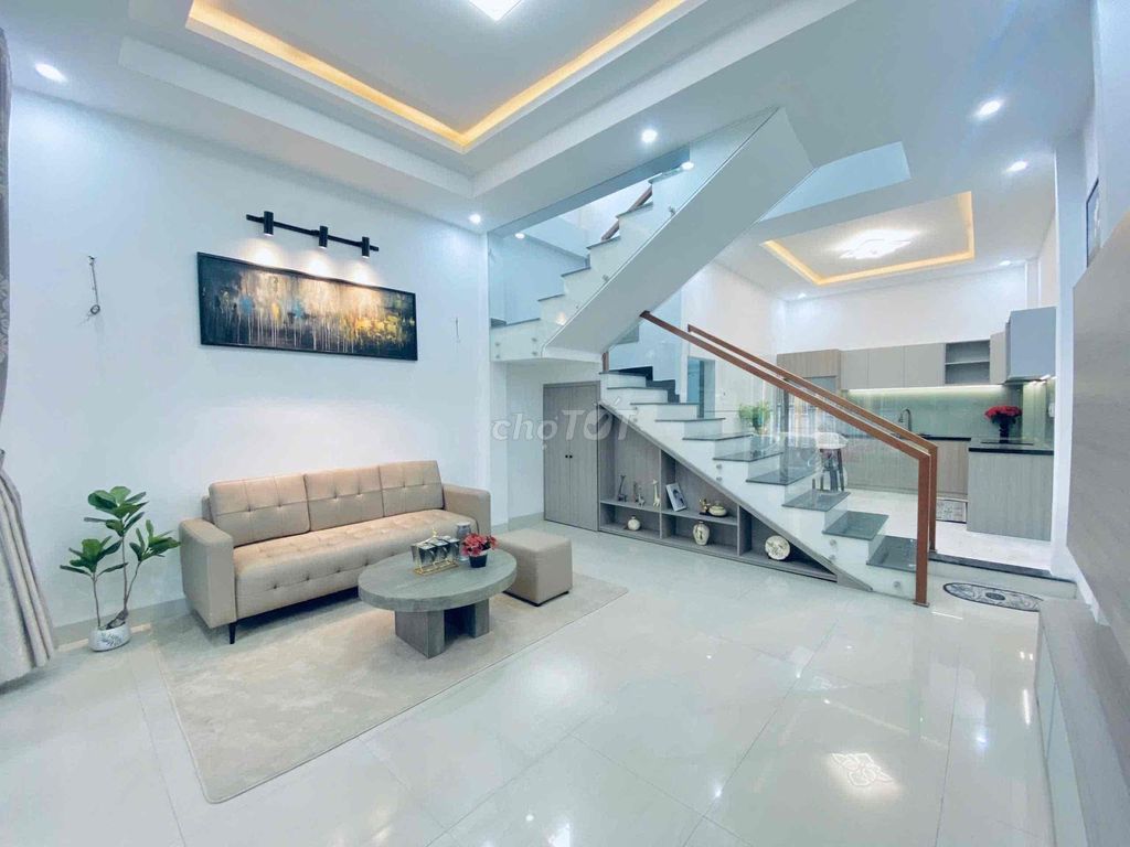 Nhà 2 tầng hẻm Hoàng Diệu, Hải Châu, Đà Nẵng