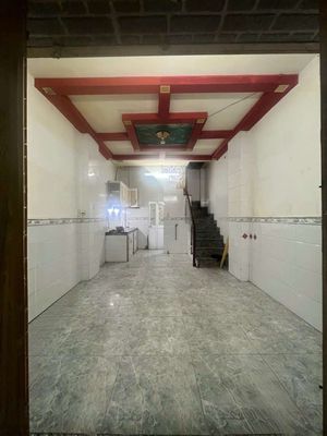 Аренда · 3 комн. · 28 м² · Quận 11, ул. Đường Lạc Long Quân