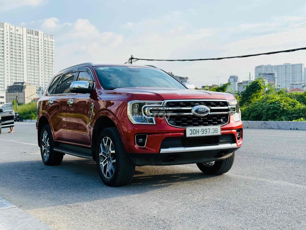 Ford Everest Titanium 2022 1 cầu Đỏ 7 vạn
