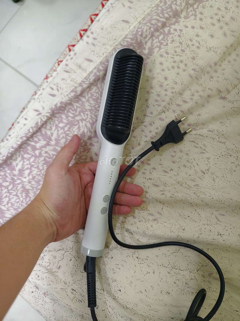 Lược tạo kiểu tóc nữ Trắng. Mua bán Phụ kiện thời trang khác tại Thành phố Thủ Dầu Một Bình Dương được đăng bởi Duc Anh Nguyen hình 1