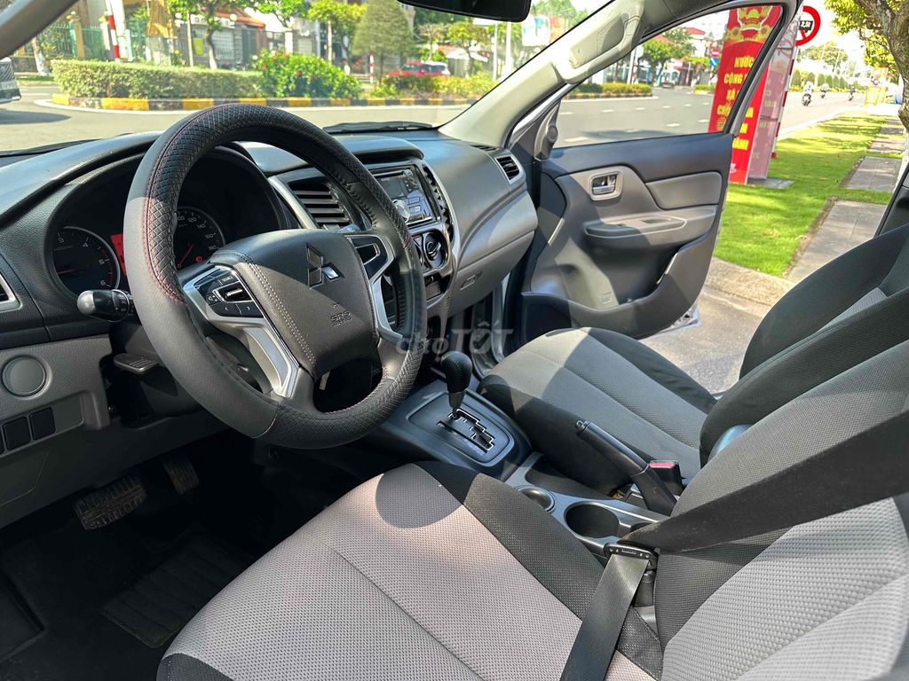 Bán Tải Triton 2017 số tự đông siêu bền tiết kiệm. Mua bán Ô tô tại Thành phố Long Khánh Đồng Nai được đăng bởi Cửa Hàng Xe Máy Thái Phong hình 11