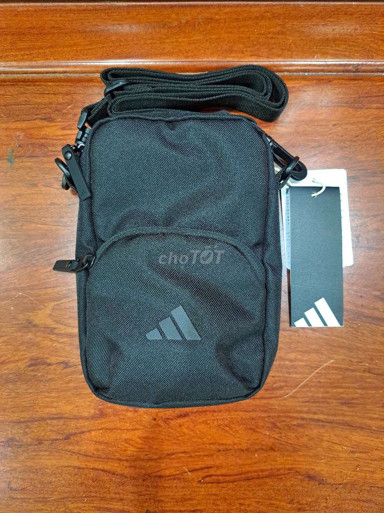 Túi đeo chéo Adidas Vải Đen. Mua bán Túi xách tại Huyện An Dương Hải Phòng được đăng bởi Tiến hình 1