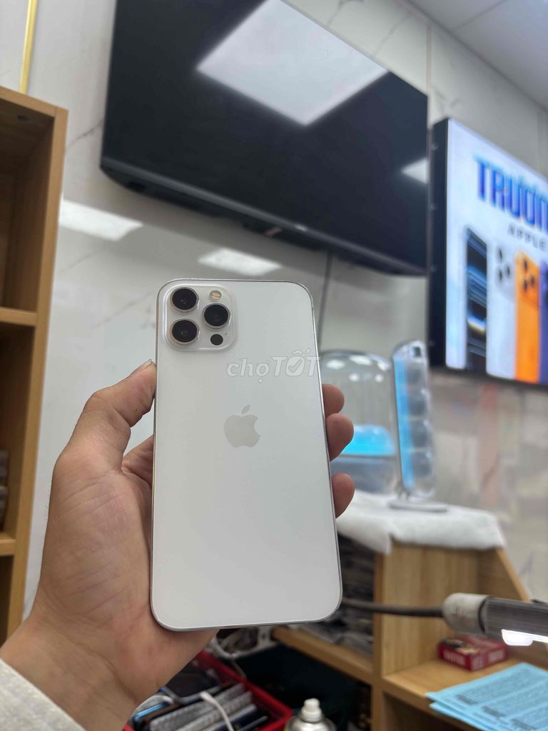 Apple iPhone 12 Pro Max 128GB Trắng. Mua bán Điện thoại tại Quận Sơn Trà Đà Nẵng được đăng bởi Diễm Diễm hình 1