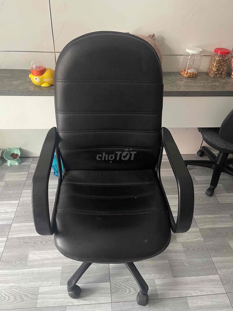 Ghế xoay loại giám đốc Hòa Phát. Mua bán Đồ dùng văn phòng tại Quận Ninh Kiều Cần Thơ được đăng bởi Nguyên Mobile Thanh Lý Đổi Máy hình 1