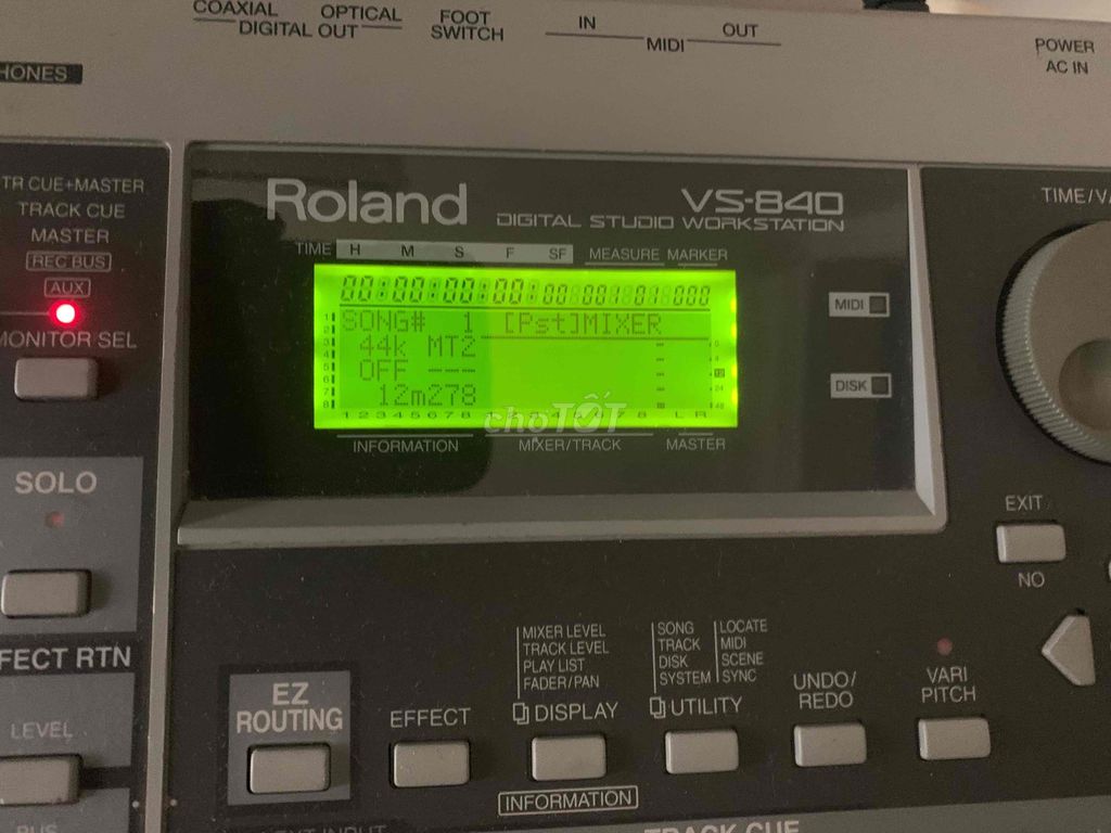 Mixer số Roland vs840 điện 220v effect hay