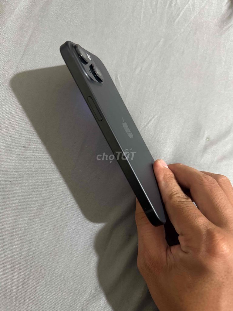 iPhone 15 128GB Đen Zin nguyên bản 10tr9 có khay. Mua bán Điện thoại tại Thành phố Bảo Lộc Lâm Đồng được đăng bởi Bảo tun hình 1