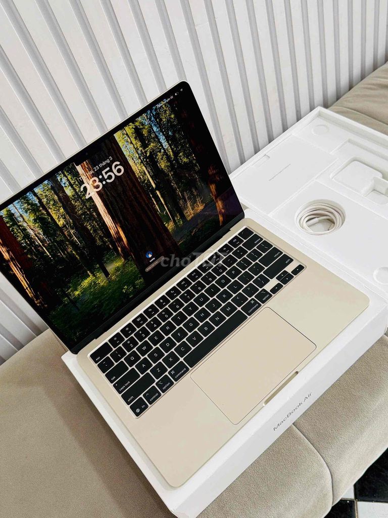 MacBook Air M4 13 inch 16GB/256GB VN/A Fullbox. Mua bán Laptop tại Quận Đống Đa Hà Nội được đăng bởi Lâm Bảo Tuyên hình 1