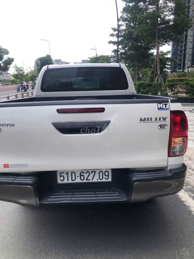 Toyota hilux. Mua bán Ô tô tại Quận 5 Tp Hồ Chí Minh được đăng bởi Tran Tuyen hình 3