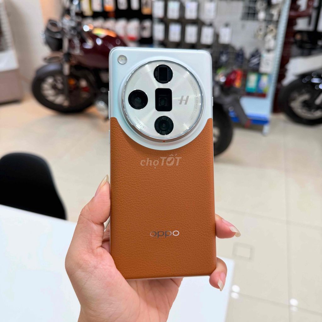 OPPO Find X7 Ultra 5G . Phiên bản 16/256Gb -Pin 96. Mua bán Điện thoại tại Thành phố Tây Ninh Tây Ninh được đăng bởi Mỹ Vy Store Mobile Tây Ninh hình 1