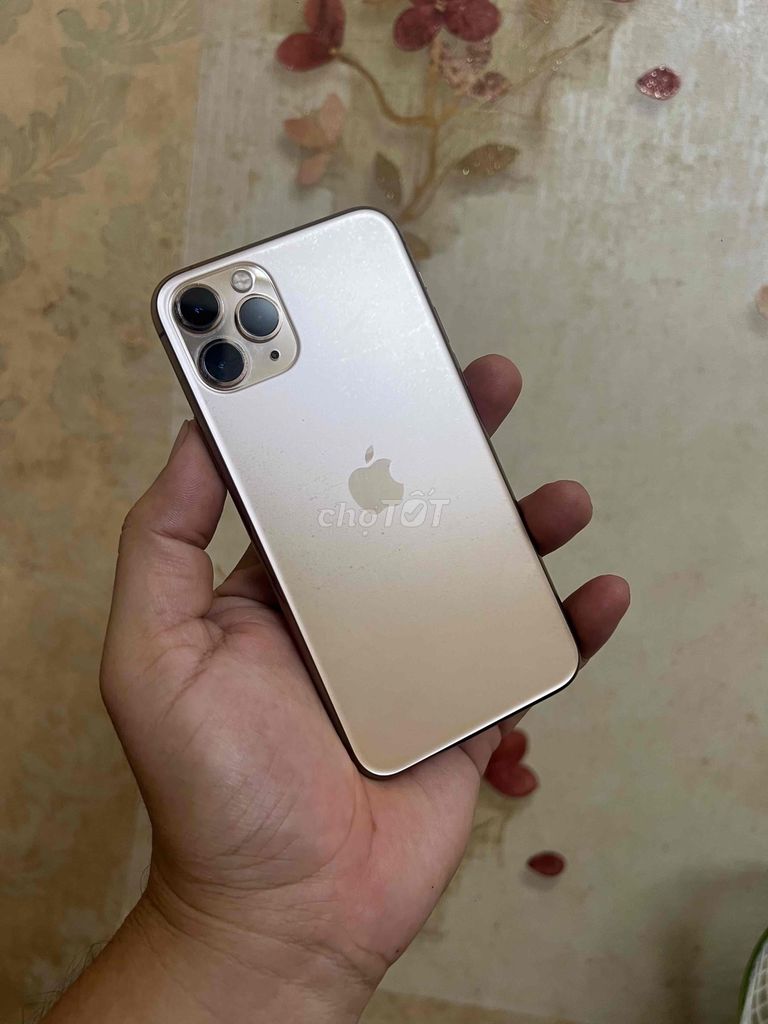 iPhone 11 Pro 256GB Vàng Cần Bán. Mua bán Điện thoại tại Quận Bình Tân Tp Hồ Chí Minh được đăng bởi VDM hình 1
