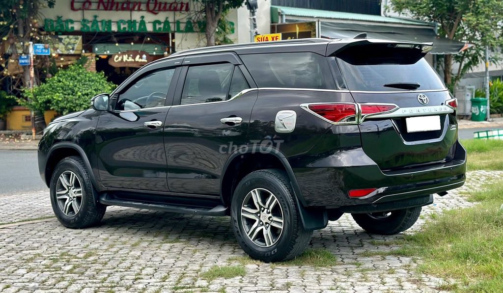 Toyota Fortuner 2020 2.4G 4x2 MT - 20,000 km 1 chủ. Mua bán Ô tô tại Thành phố Thủ Đức Tp Hồ Chí Minh được đăng bởi Đức Tứ Bánh hình 4