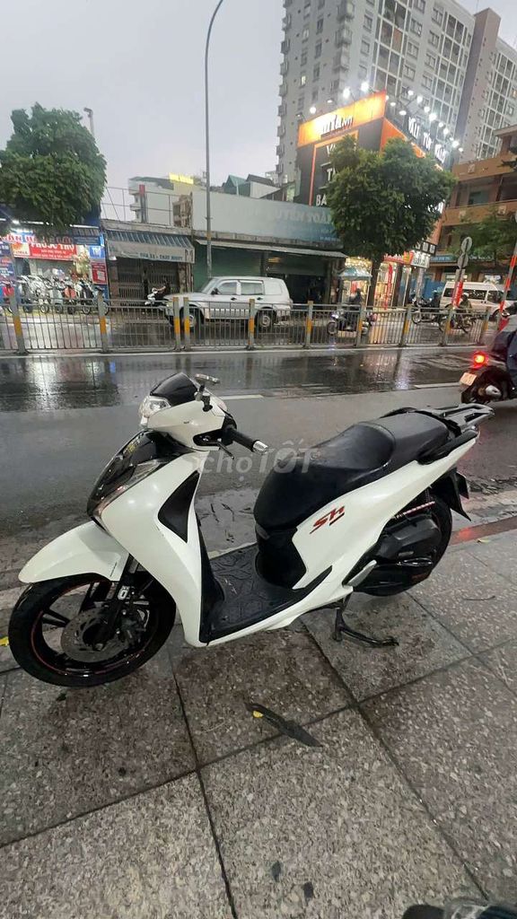 Honda SH 125 2018 белый 90%