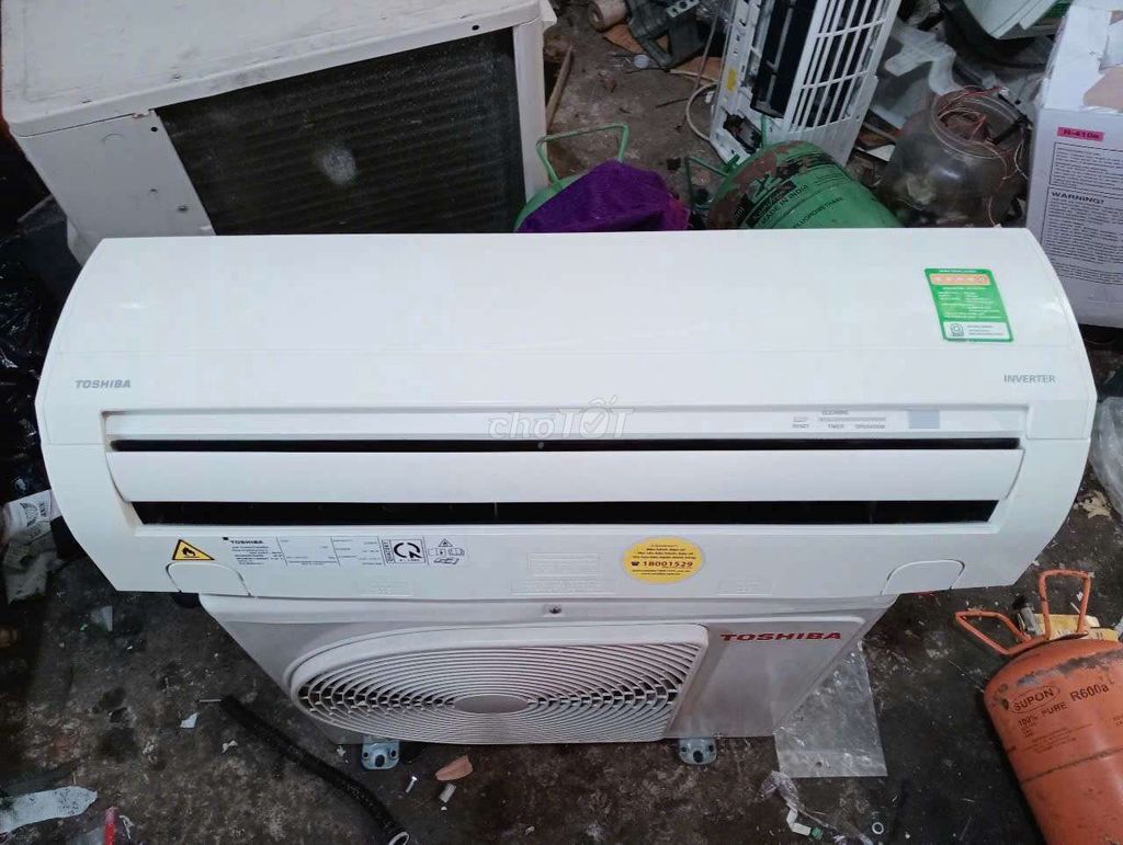 Toshiba 1hp máy đẹp vận hành êm ru.