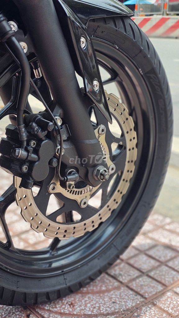 Z300 xe chính chủ ít đi siêu đẹp. Mua bán Xe máy tại Thành phố Thủ Đức Tp Hồ Chí Minh được đăng bởi CHIẾN MOTOR hình 5