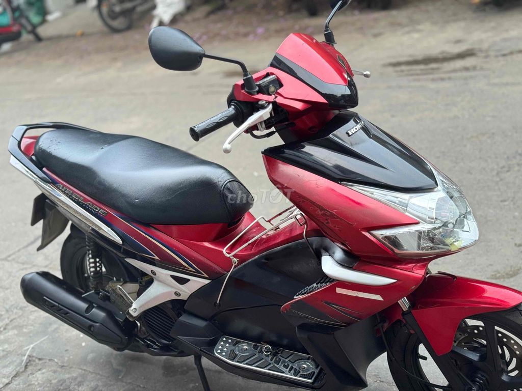 Honda Air Blade 2012 красный родной мотор