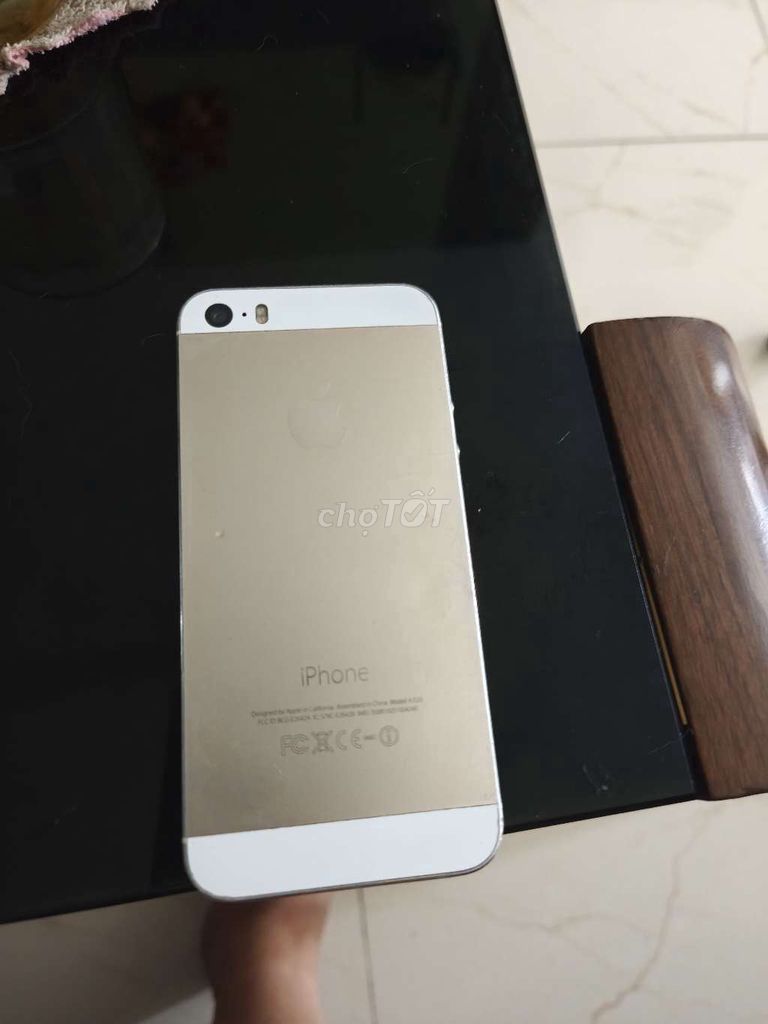iPhone 5S 16GB Vàng. Mua bán Điện thoại tại Quận Đống Đa Hà Nội được đăng bởi Đang minh nam hình 1