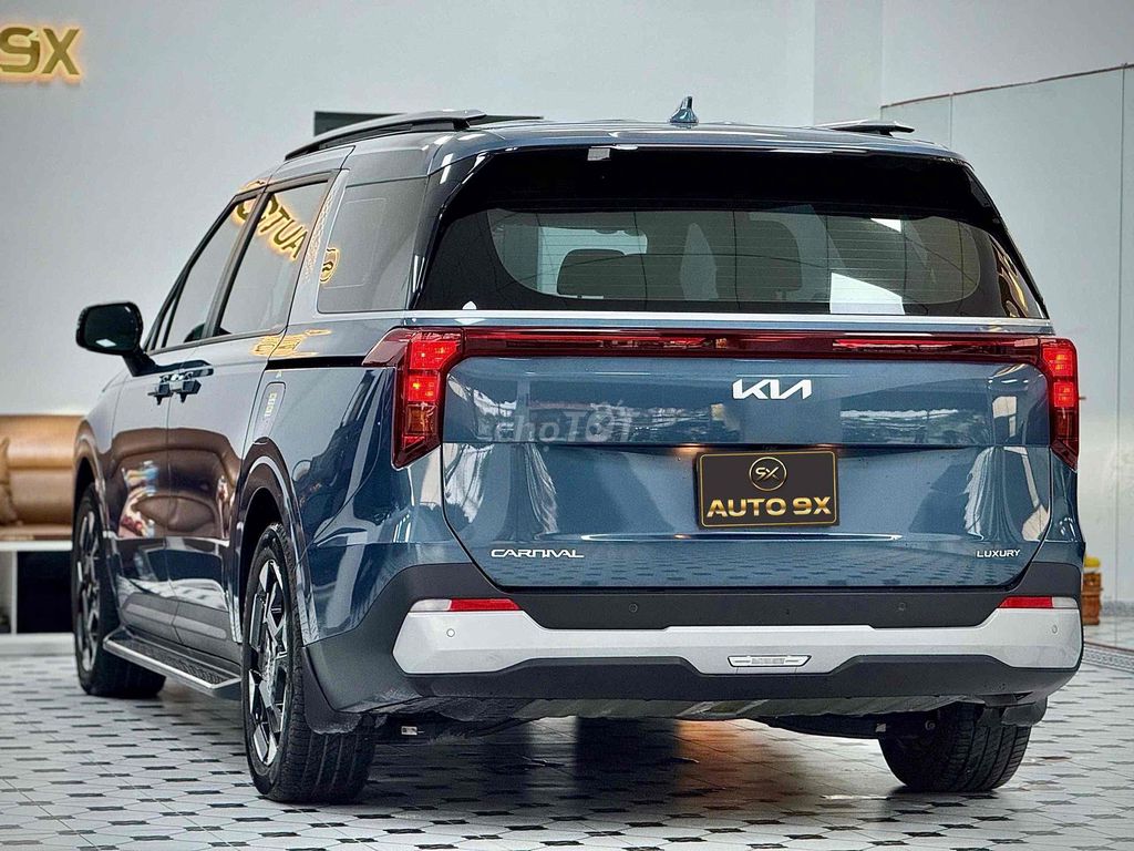 🚘 Роскошный синий Kia Carnival 2024 2.2D — суперсерфинг